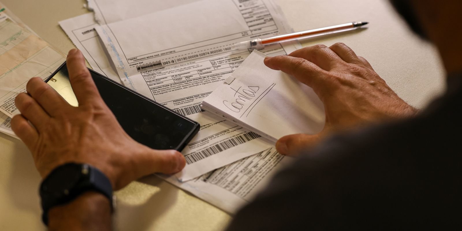 Novo Salário Mínimo de R$ 1.621 Entra em Vigor, Impactando Milhões de Brasileiros e a Economia