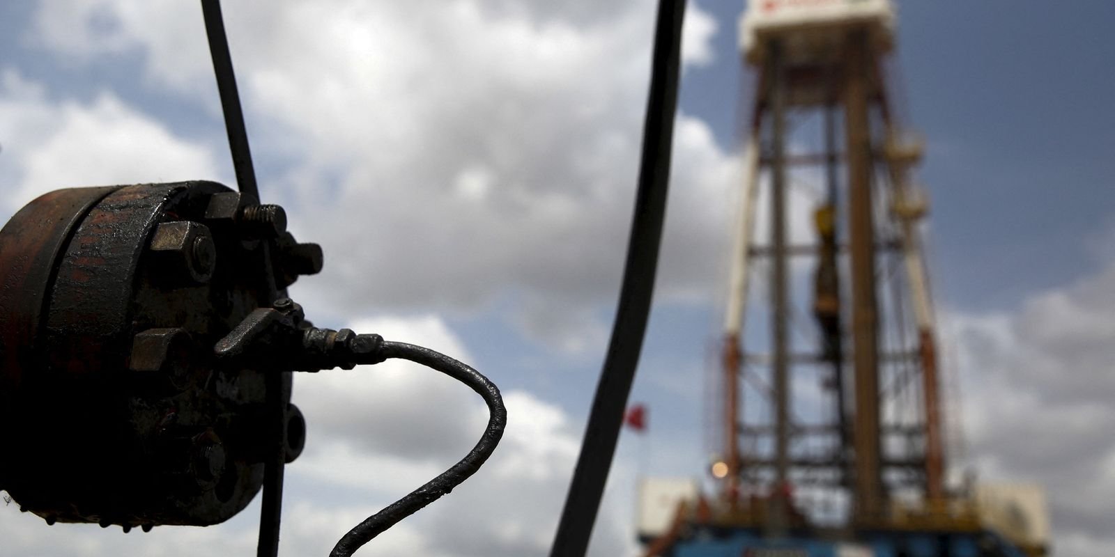 EUA Flexibilizam Sanções Petrolíferas da Venezuela, Excluindo Adversários Geopolíticos