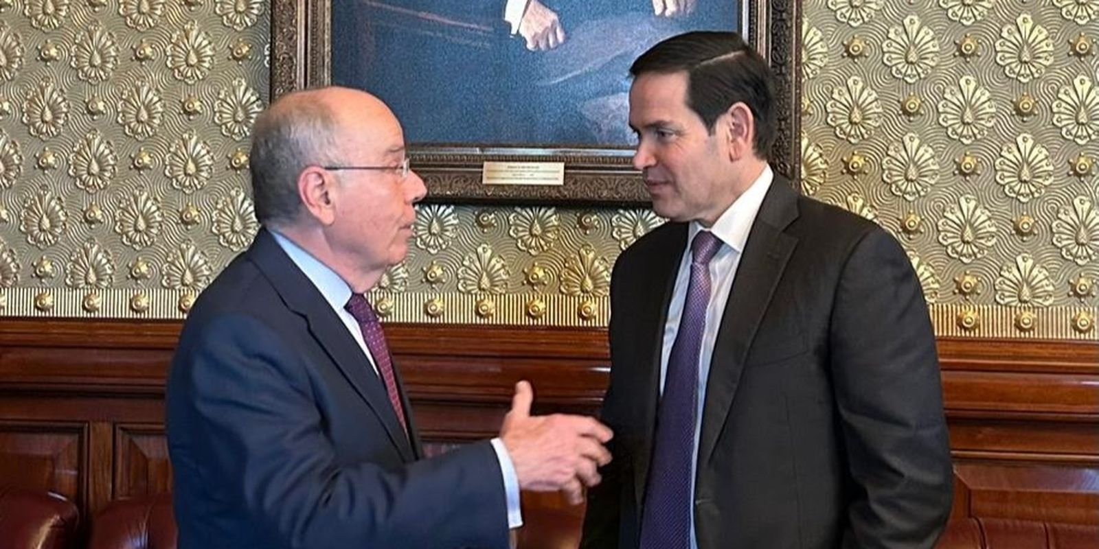 Brasil e EUA Intensificam Diálogo em Meio a Desafios Comerciais e de Segurança