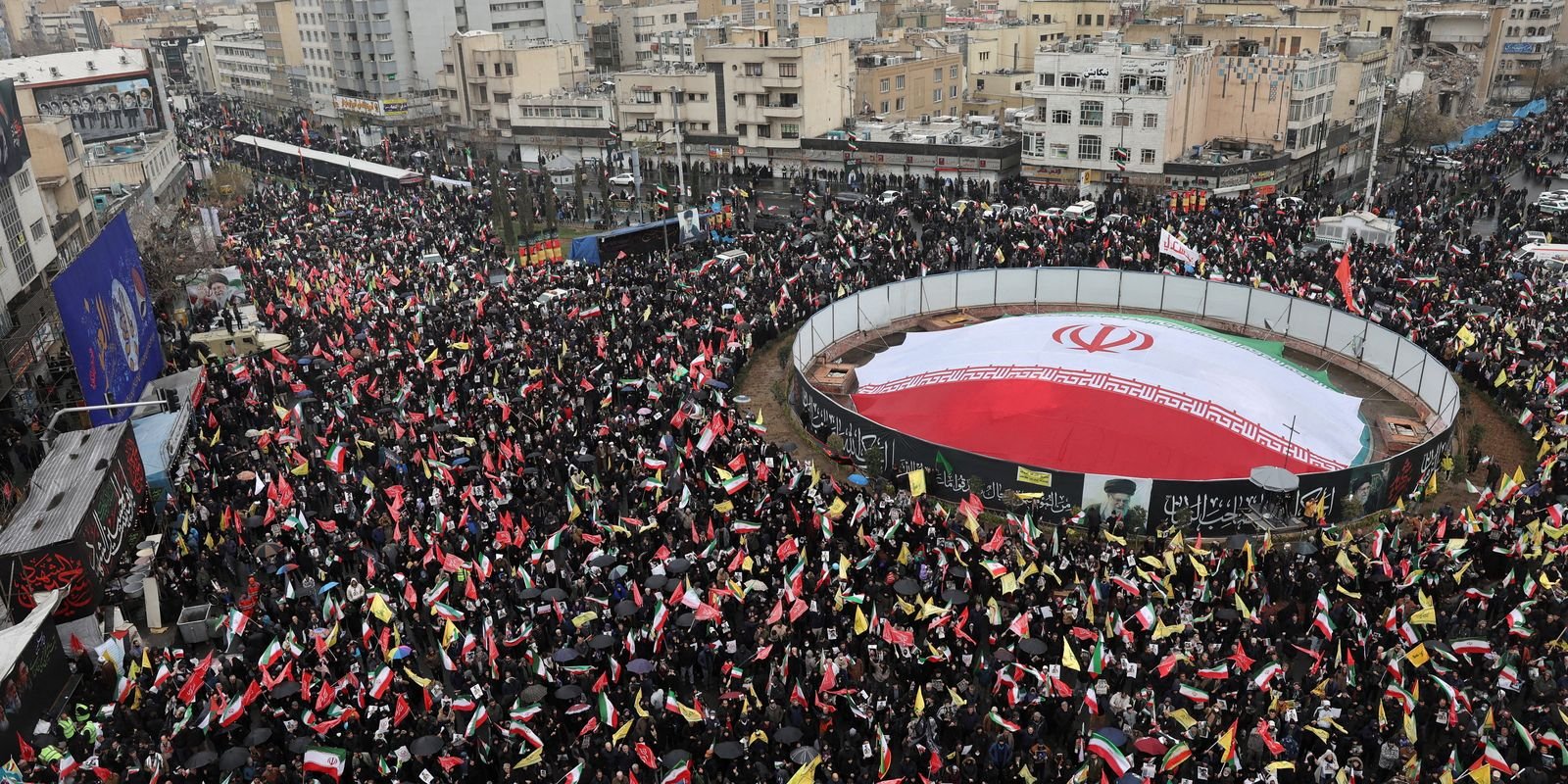 Irã: Milhões Marcham em Apoio à Palestina sob Bombardeios em Cenário de Guerra Aberta
