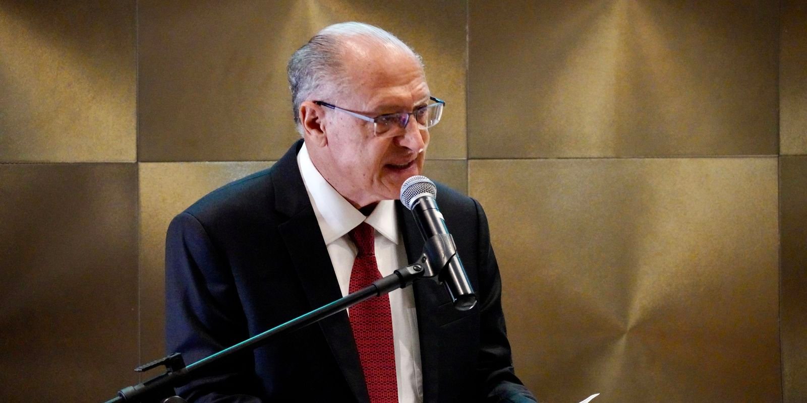 Geraldo Alckmin: Saída Estratégica do MDIC e os Horizontes Políticos para 2026