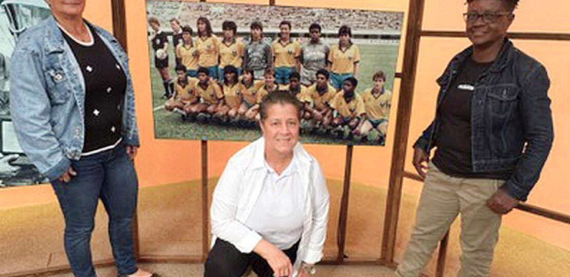 sem_censura_da_tv_brasil_recebe_pioneiras_do_futebol_feminino_a_um_ano_da_copa_do_mundo_da_modalidade_no_pais.02