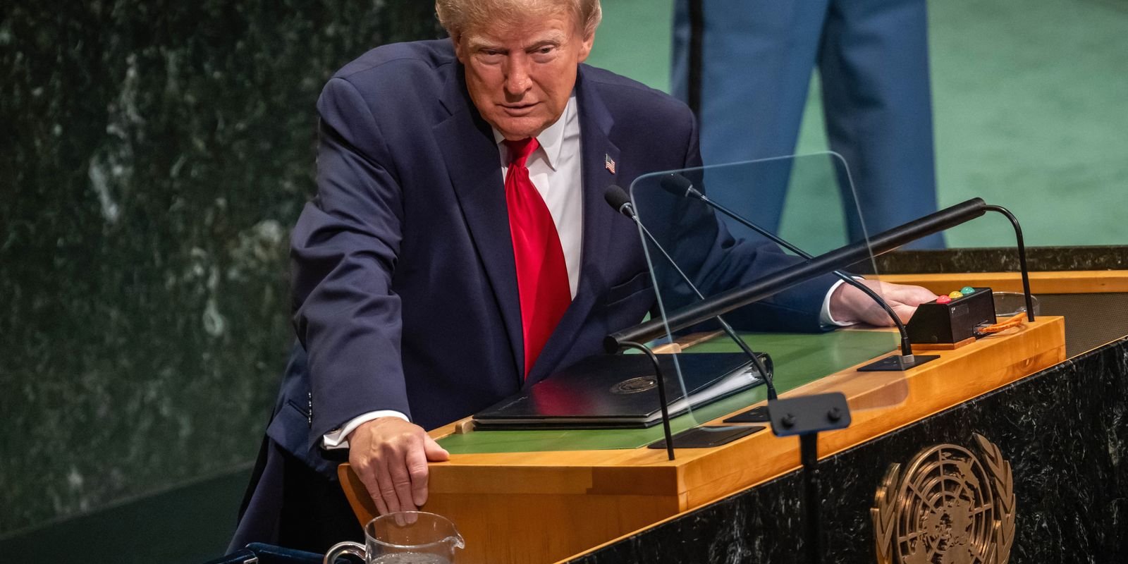 Trump Reafirma Liderança dos EUA em IA e Contesta Regulação Global na ONU