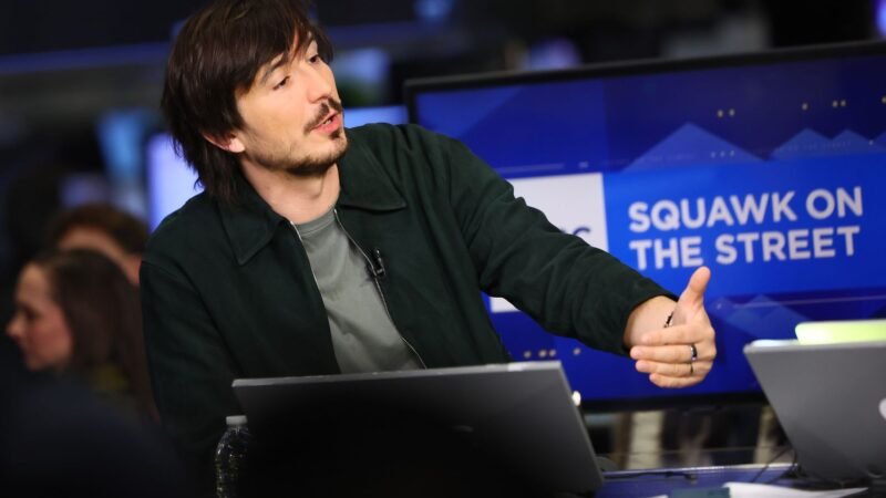 Vlad Tenev, CEO da Robinhood, Opõe-se ao Veto Corporativo sobre Tokens de Ações em Meio à Disputa da AMC