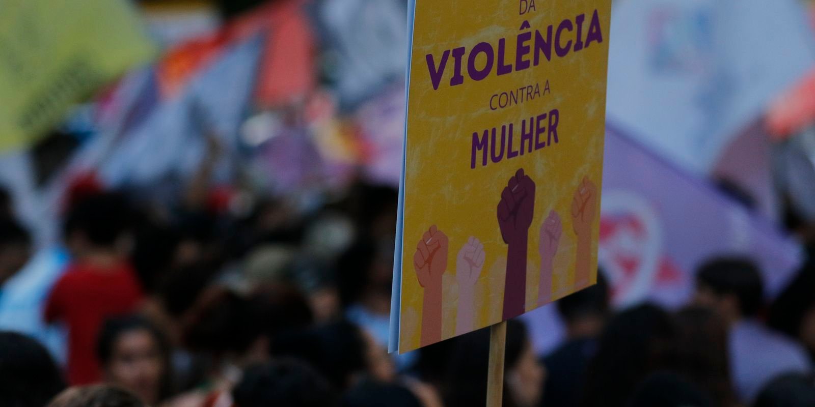 Governo Federal Exige Transparência de Plataformas Digitais no Combate à Violência Contra a Mulher Online