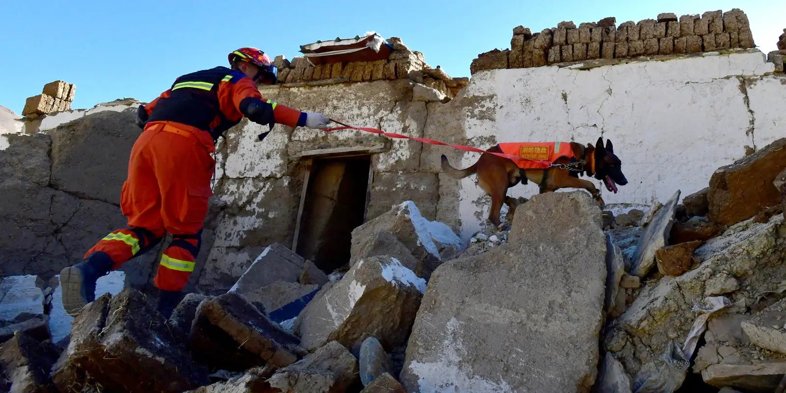 Terremoto de Magnitude 7 Atinge Tibete, Deixando Mortos e Feridos na China