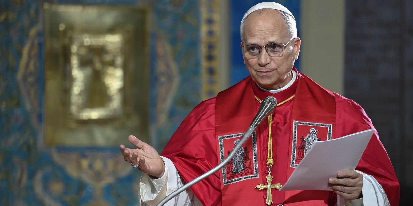 Papa Leão XIV Anuncia Cirurgia Pulmonar Iminente Após Diagnóstico Precoce