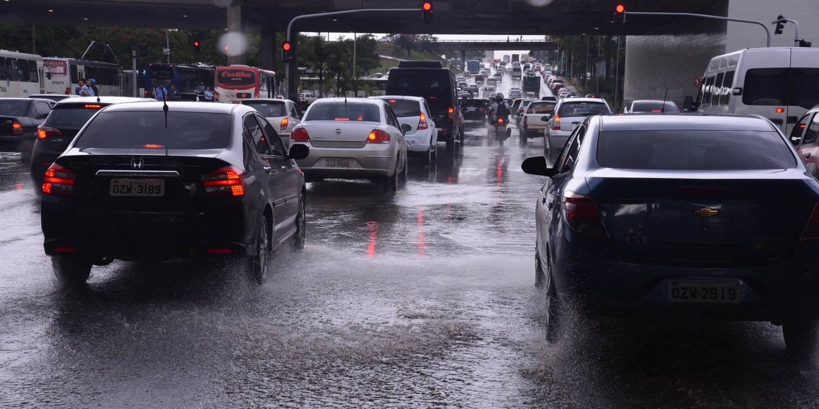 Frente Fria Avança: Chuvas e Alertas Climáticos Abrangem Nordeste e Norte do Brasil