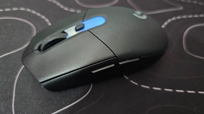 Logitech G305 X SUPERLIGHT: A Evolução Leve e Potente Redefine a Experiência Gamer no Brasil